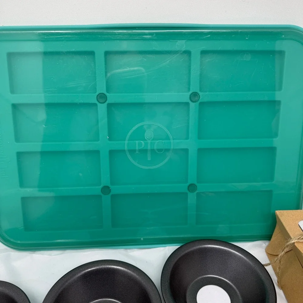 Pampered Chef Silicone snack maker tart Tins and Gift Box Set‎ 100026